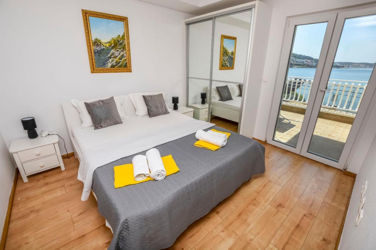 Apartments Silvana Rogoznica  Exterior photo